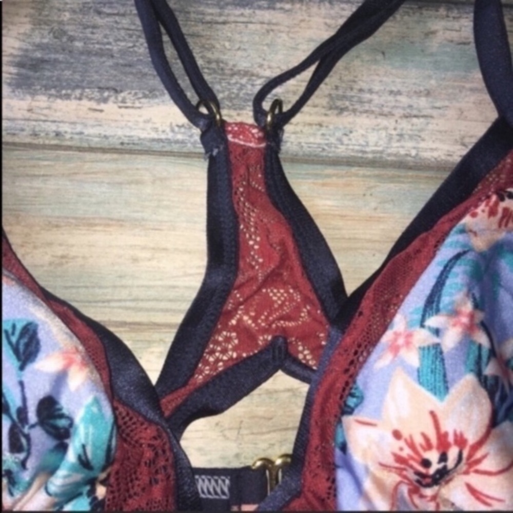 Xhilaration Floral Bikini Top Medium Blue Red Triangle Swim Top Contrast Trim - Picture 4 of 5